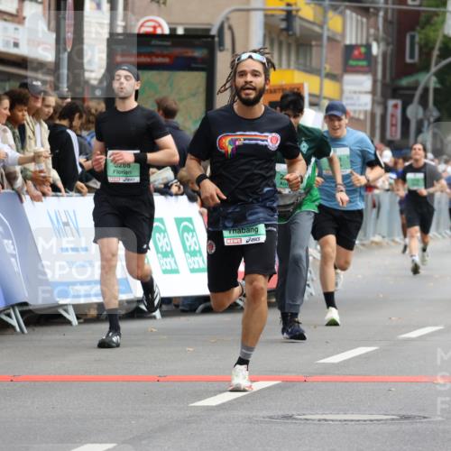 21.09.2025 - PSD Bank Halbmarathon Strokosch-Dieckow http://msf.ph/oto/8944550 21.09.2025 11:48:26 Ziel 1234, 1942, 2182, 2259, 2551, 2561, 3288, 3921 meine-sportfotos.de
