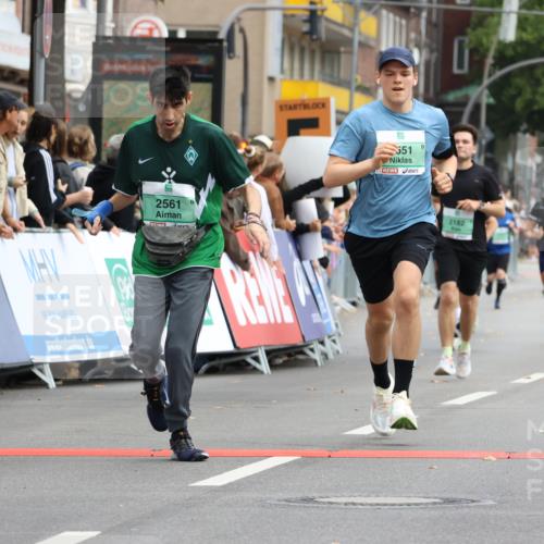 21.09.2025 - PSD Bank Halbmarathon Strokosch-Dieckow http://msf.ph/oto/8944557 21.09.2025 11:48:28 Ziel 1234, 1719, 1942, 2182, 2551, 2561, 3288 meine-sportfotos.de