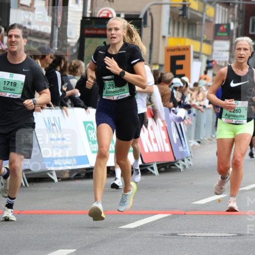 21.09.2025 - PSD Bank Halbmarathon Strokosch-Dieckow http://msf.ph/oto/8944573 21.09.2025 11:48:35 Ziel 1234, 1719, 2182, 2260, 2415, 2421, 2551, 2561, 2564, 3088, 3288 meine-sportfotos.de