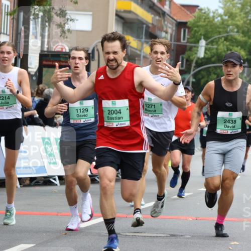 21.09.2025 - PSD Bank Halbmarathon Strokosch-Dieckow http://msf.ph/oto/8944594 21.09.2025 11:48:45 Ziel 1129, 1271, 1983, 1987, 2004, 2053, 2106, 2214, 2260, 2335, 2415, 2419, 2421, 2438, 2445, 2564, 3088 meine-sportfotos.de
