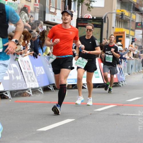 21.09.2025 - PSD Bank Halbmarathon Strokosch-Dieckow http://msf.ph/oto/8944599 21.09.2025 11:48:49 Ziel 1129, 1271, 1983, 1987, 2004, 2053, 2106, 2214, 2307, 2335, 2419, 2438, 2445, 2777 meine-sportfotos.de