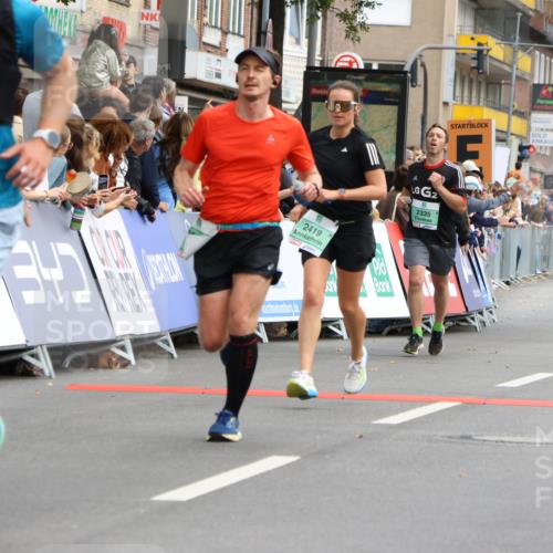 21.09.2025 - PSD Bank Halbmarathon Strokosch-Dieckow http://msf.ph/oto/8944600 21.09.2025 11:48:49 Ziel 1129, 1271, 1983, 1987, 2004, 2053, 2106, 2214, 2307, 2335, 2419, 2438, 2445, 2777 meine-sportfotos.de