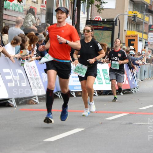 21.09.2025 - PSD Bank Halbmarathon Strokosch-Dieckow http://msf.ph/oto/8944603 21.09.2025 11:48:49 Ziel 1129, 1271, 1983, 1987, 2004, 2053, 2106, 2214, 2307, 2335, 2419, 2438, 2445, 2777 meine-sportfotos.de