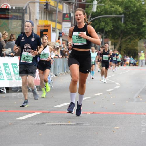 21.09.2025 - PSD Bank Halbmarathon Strokosch-Dieckow http://msf.ph/oto/8944612 21.09.2025 11:48:53 Ziel 1129, 1271, 1659, 1983, 2004, 2053, 2106, 2214, 2307, 2335, 2419, 2438, 2445, 2777 meine-sportfotos.de
