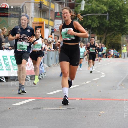 21.09.2025 - PSD Bank Halbmarathon Strokosch-Dieckow http://msf.ph/oto/8944614 21.09.2025 11:48:53 Ziel 1129, 1271, 1659, 1983, 2004, 2053, 2106, 2214, 2307, 2335, 2419, 2438, 2445, 2777 meine-sportfotos.de