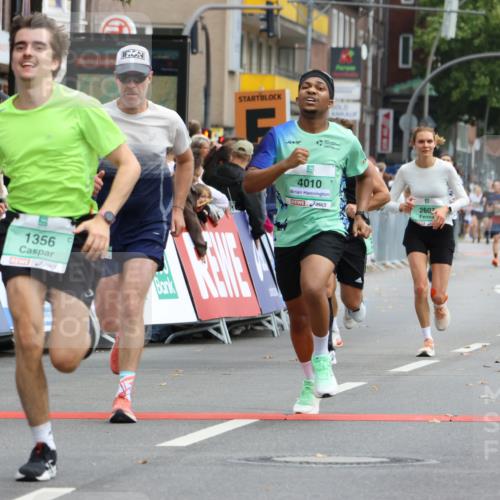 21.09.2025 - PSD Bank Halbmarathon Strokosch-Dieckow http://msf.ph/oto/8944646 21.09.2025 11:49:20 Ziel 1257, 1356, 2010, 2101, 2322, 2463, 2607, 2737, 2830, 3376, 3896, 4010 meine-sportfotos.de