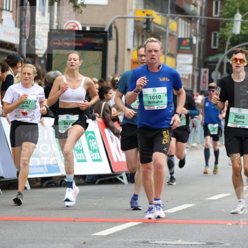 21.09.2025 - PSD Bank Halbmarathon Strokosch-Dieckow http://msf.ph/oto/8944678 21.09.2025 11:49:50 Ziel 1010, 1221, 2056, 2065, 2181, 2257, 2362, 2462, 2527, 2677, 3086, 3665, 3941 meine-sportfotos.de
