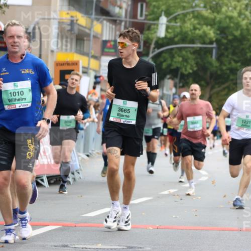 21.09.2025 - PSD Bank Halbmarathon Strokosch-Dieckow http://msf.ph/oto/8944682 21.09.2025 11:49:51 Ziel 1010, 1221, 1328, 2056, 2065, 2181, 2257, 2362, 2462, 2527, 2677, 3086, 3665, 3941 meine-sportfotos.de