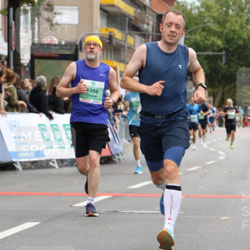 21.09.2025 - PSD Bank Halbmarathon Strokosch-Dieckow http://msf.ph/oto/8944729 21.09.2025 11:50:16 Ziel 1059, 1086, 1580, 2060, 2152, 2205, 2245, 2334, 2387, 2414, 2455, 2571, 3932 meine-sportfotos.de