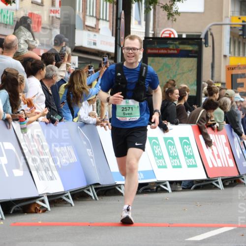21.09.2025 - PSD Bank Halbmarathon Strokosch-Dieckow http://msf.ph/oto/8944734 21.09.2025 11:50:21 Ziel 1086, 1580, 2152, 2205, 2245, 2334, 2455, 2571, 3932, 3937 meine-sportfotos.de