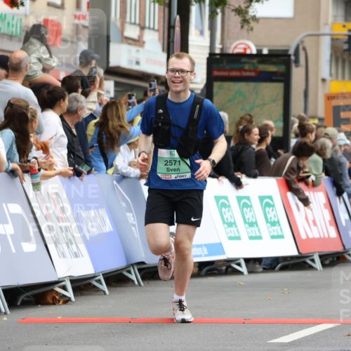 21.09.2025 - PSD Bank Halbmarathon Strokosch-Dieckow http://msf.ph/oto/8944736 21.09.2025 11:50:21 Ziel 1086, 1580, 2152, 2205, 2245, 2334, 2455, 2571, 3932, 3937 meine-sportfotos.de