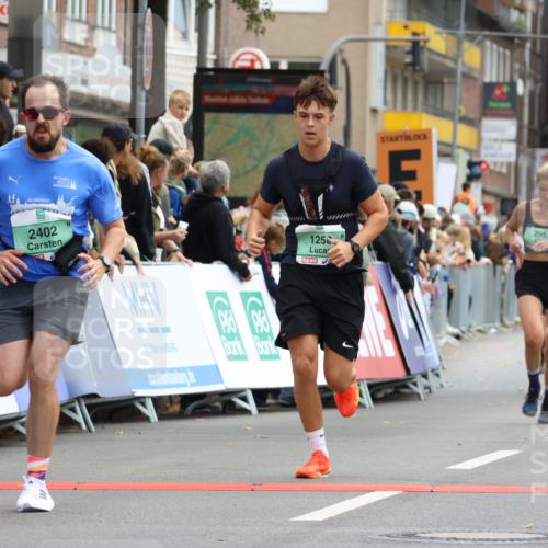 21.09.2025 - PSD Bank Halbmarathon Strokosch-Dieckow http://msf.ph/oto/8944805 21.09.2025 11:51:17 Ziel 1250, 1537, 2295, 2402, 2662, 2951 meine-sportfotos.de