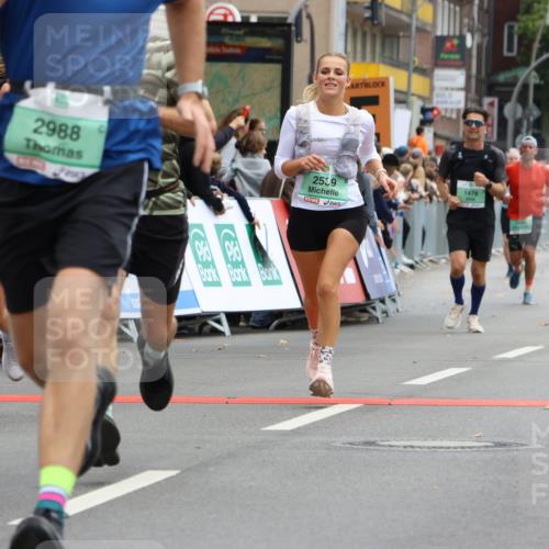 21.09.2025 - PSD Bank Halbmarathon Strokosch-Dieckow http://msf.ph/oto/8944861 21.09.2025 11:51:45 Ziel 1375, 1478, 1581, 1619, 2163, 2169, 2382, 2476, 2539, 2638, 2886, 2988 meine-sportfotos.de