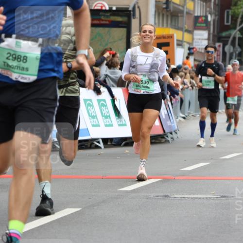 21.09.2025 - PSD Bank Halbmarathon Strokosch-Dieckow http://msf.ph/oto/8944862 21.09.2025 11:51:45 Ziel 1375, 1478, 1581, 1619, 2163, 2169, 2382, 2476, 2539, 2638, 2886, 2988 meine-sportfotos.de