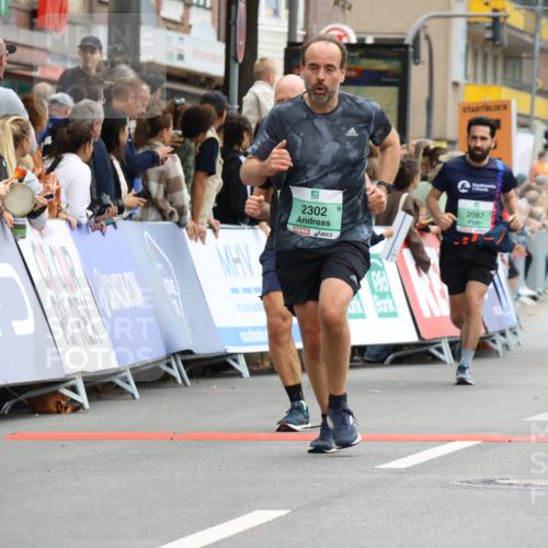 21.09.2025 - PSD Bank Halbmarathon Strokosch-Dieckow http://msf.ph/oto/8944882 21.09.2025 11:52:02 Ziel 1186, 2066, 2087, 2239, 2302, 3044, 3416, 4004 meine-sportfotos.de