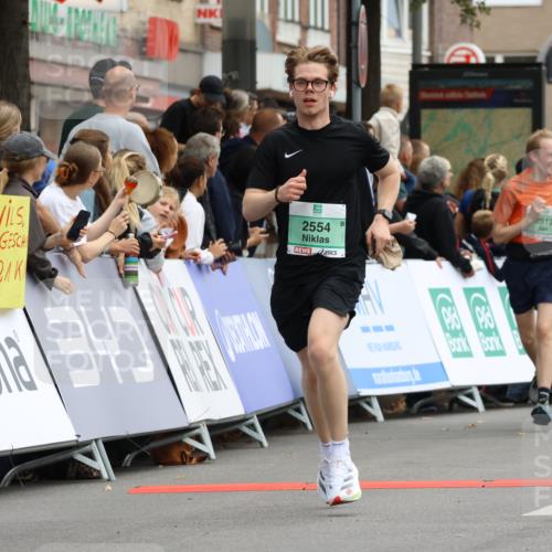 21.09.2025 - PSD Bank Halbmarathon Strokosch-Dieckow http://msf.ph/oto/8944901 21.09.2025 11:52:13 Ziel 1508, 2087, 2356, 2375, 2492, 2512, 2554, 2835, 2844, 2917, 3044, 3141 meine-sportfotos.de