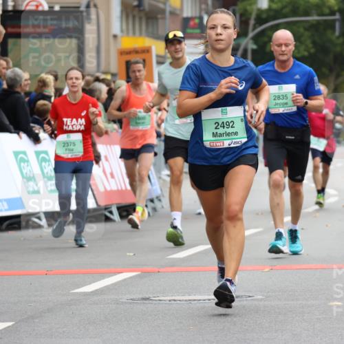 21.09.2025 - PSD Bank Halbmarathon Strokosch-Dieckow http://msf.ph/oto/8944909 21.09.2025 11:52:17 Ziel 1506, 1508, 1600, 2327, 2356, 2375, 2492, 2512, 2554, 2654, 2835, 2844, 2917, 3141 meine-sportfotos.de
