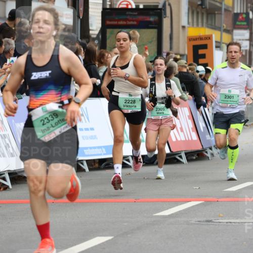 21.09.2025 - PSD Bank Halbmarathon Strokosch-Dieckow http://msf.ph/oto/8944945 21.09.2025 11:52:51 Ziel 1102, 1298, 2228, 2301, 2305, 2339 meine-sportfotos.de