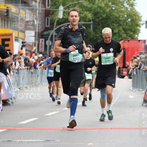 21.09.2025 - PSD Bank Halbmarathon Strokosch-Dieckow http://msf.ph/oto/8944964 21.09.2025 11:52:59 Ziel 1102, 1297, 1298, 1647, 2228, 2301, 2305, 2339, 2404, 2515, 2757, 3967 meine-sportfotos.de