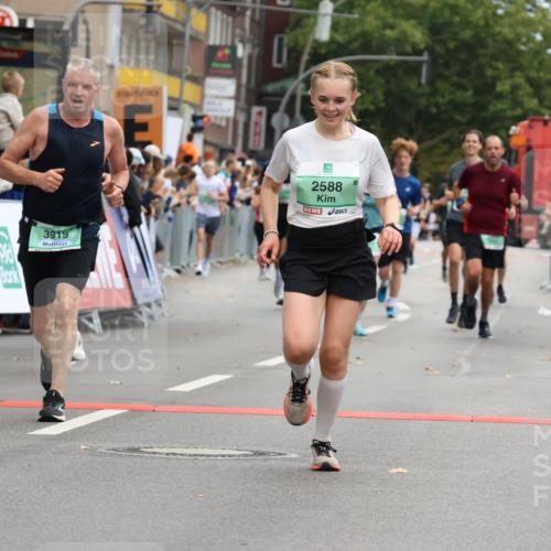 21.09.2025 - PSD Bank Halbmarathon Strokosch-Dieckow http://msf.ph/oto/8944980 21.09.2025 11:53:19 Ziel 1079, 1366, 1770, 2427, 2459, 2588, 2813, 2861, 2871, 2876, 3919, 4050 meine-sportfotos.de