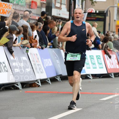 21.09.2025 - PSD Bank Halbmarathon Strokosch-Dieckow http://msf.ph/oto/8944984 21.09.2025 11:53:20 Ziel 1079, 1366, 1770, 2588, 2813, 2871, 2876, 2947, 3919, 4050 meine-sportfotos.de