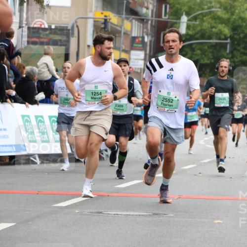 21.09.2025 - PSD Bank Halbmarathon Strokosch-Dieckow http://msf.ph/oto/8945004 21.09.2025 11:53:29 Ziel 1254, 1366, 1724, 1770, 2199, 2246, 2309, 2401, 2537, 2552, 2625, 2804, 2876, 2947, 3901, 3919, 4050 meine-sportfotos.de