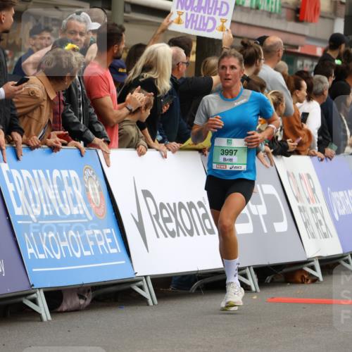 21.09.2025 - PSD Bank Halbmarathon Strokosch-Dieckow http://msf.ph/oto/8945009 21.09.2025 11:53:39 Ziel 1254, 1396, 1572, 1724, 2199, 2309, 2401, 2537, 2545, 2552, 2625, 2687, 2804, 2805, 2991, 3901, 3997 meine-sportfotos.de