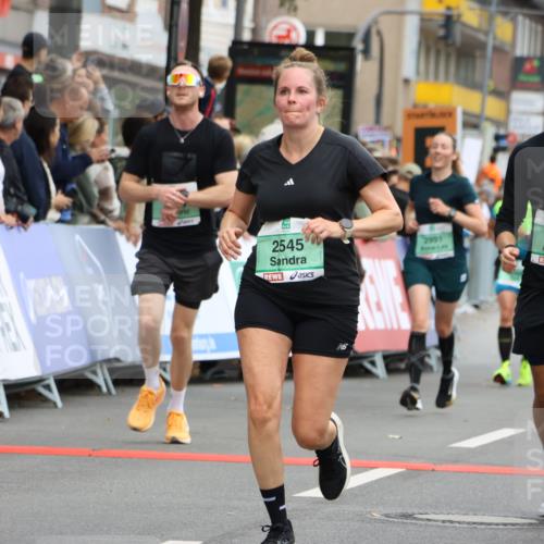 21.09.2025 - PSD Bank Halbmarathon Strokosch-Dieckow http://msf.ph/oto/8945012 21.09.2025 11:53:41 Ziel 1396, 1572, 1724, 1752, 2199, 2304, 2309, 2401, 2537, 2545, 2625, 2687, 2804, 2805, 2991, 3901, 3997 meine-sportfotos.de