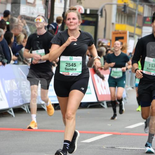 21.09.2025 - PSD Bank Halbmarathon Strokosch-Dieckow http://msf.ph/oto/8945015 21.09.2025 11:53:41 Ziel 1396, 1572, 1724, 1752, 2199, 2304, 2309, 2401, 2537, 2545, 2625, 2687, 2804, 2805, 2991, 3901, 3997 meine-sportfotos.de