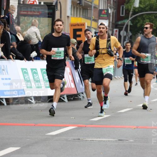 21.09.2025 - PSD Bank Halbmarathon Strokosch-Dieckow http://msf.ph/oto/8945055 21.09.2025 11:54:09 Ziel 1053, 1633, 1772, 2144, 2300, 2318, 2420, 2505, 2658, 2736, 2848, 3938, 4036 meine-sportfotos.de