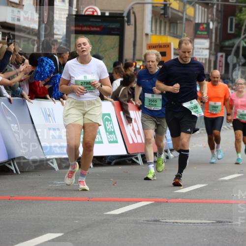 21.09.2025 - PSD Bank Halbmarathon Strokosch-Dieckow http://msf.ph/oto/8945082 21.09.2025 12:03:16 Ziel 1141, 1458, 1664, 2337, 2338, 2400, 2457, 2520, 2565, 2798, 2821, 3113, 3248 meine-sportfotos.de