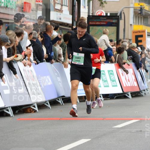 21.09.2025 - PSD Bank Halbmarathon Strokosch-Dieckow http://msf.ph/oto/8945094 21.09.2025 11:54:32 Ziel 1135, 1731, 2360, 2408, 2562, 2583, 2770, 2983, 2997, 3349, 3892, 3944 meine-sportfotos.de