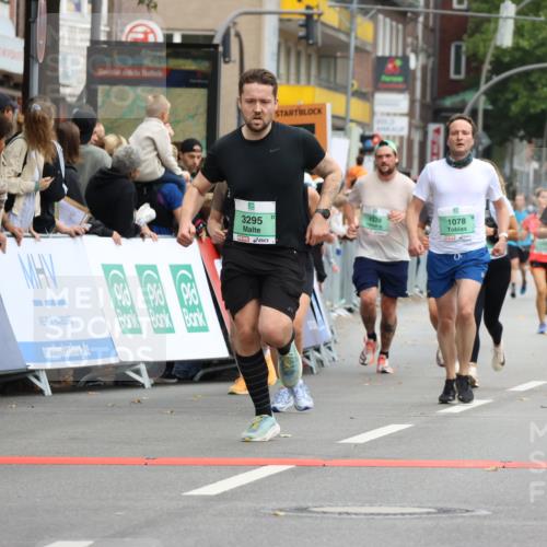 21.09.2025 - PSD Bank Halbmarathon Strokosch-Dieckow http://msf.ph/oto/8945157 21.09.2025 11:55:00 Ziel 1046, 1078, 1528, 2067, 2160, 2275, 2348, 2364, 2485, 2500, 2646, 3295, 3840, 3958, 3968, 4033 meine-sportfotos.de