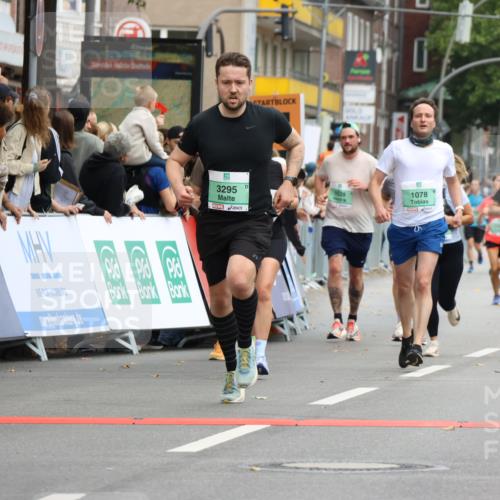 21.09.2025 - PSD Bank Halbmarathon Strokosch-Dieckow http://msf.ph/oto/8945159 21.09.2025 11:55:00 Ziel 1046, 1078, 1528, 2067, 2160, 2275, 2348, 2364, 2485, 2500, 2646, 3295, 3840, 3958, 3968, 4033 meine-sportfotos.de