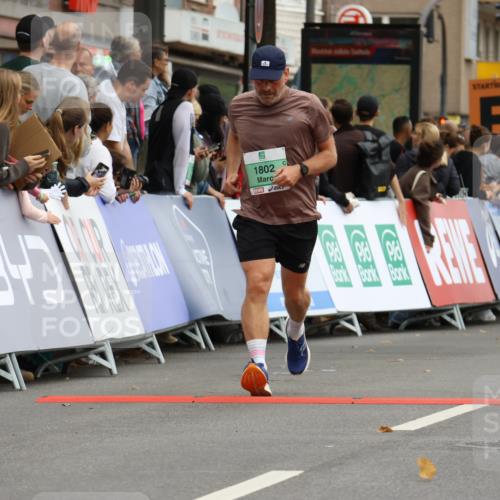 21.09.2025 - PSD Bank Halbmarathon Strokosch-Dieckow http://msf.ph/oto/8945167 21.09.2025 12:03:42 Ziel 1802, 2617, 2776, 2806, 3326, 3924 meine-sportfotos.de