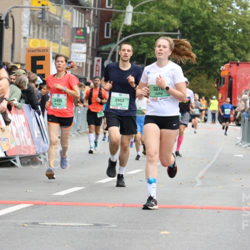 21.09.2025 - PSD Bank Halbmarathon Strokosch-Dieckow http://msf.ph/oto/8945181 21.09.2025 11:55:08 Ziel 1046, 1078, 1528, 2067, 2275, 2348, 2364, 2435, 2500, 2568, 2646, 2690, 2952, 3270, 3295, 3958, 3968, 4033 meine-sportfotos.de