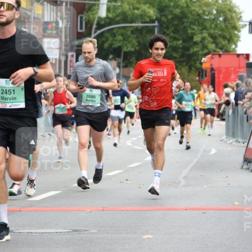 21.09.2025 - PSD Bank Halbmarathon Strokosch-Dieckow http://msf.ph/oto/8945211 21.09.2025 11:55:31 Ziel 1134, 1796, 2273, 2451, 2541, 2673, 2680, 2815, 2862, 2936, 3942, 3979, 4052 meine-sportfotos.de