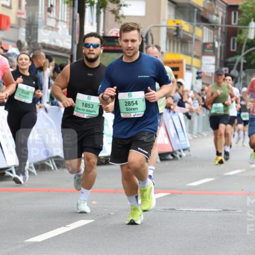 21.09.2025 - PSD Bank Halbmarathon Strokosch-Dieckow http://msf.ph/oto/8945267 21.09.2025 12:04:26 Ziel 1398, 1515, 1853, 2556, 2585, 2854, 2960, 3010, 3039, 3056, 3072, 3162, 3336, 3355, 3512, 3607 meine-sportfotos.de