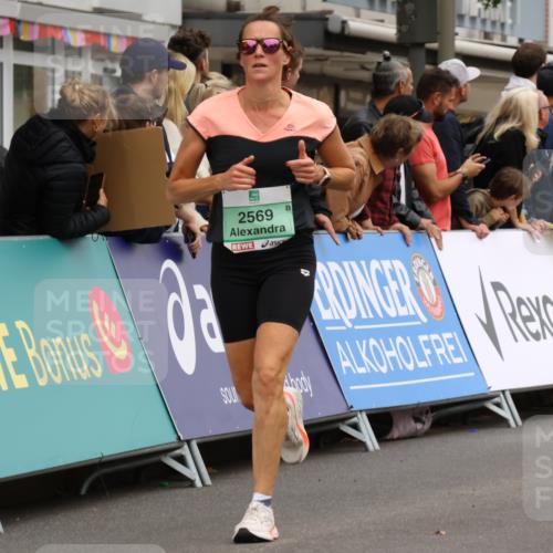 21.09.2025 - PSD Bank Halbmarathon Strokosch-Dieckow http://msf.ph/oto/8945279 21.09.2025 11:56:22 Ziel 1194, 1470, 2258, 2315, 2569, 2746, 2793, 2932, 2954, 3101, 3933, 3943, 4013 meine-sportfotos.de
