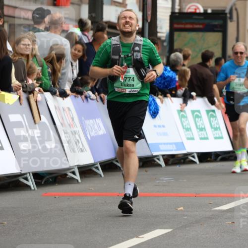 21.09.2025 - PSD Bank Halbmarathon Strokosch-Dieckow http://msf.ph/oto/8945327 21.09.2025 12:04:45 Ziel 1699, 1760, 2507, 2774, 2879, 2921, 3005, 3116, 3177, 3193, 3358 meine-sportfotos.de