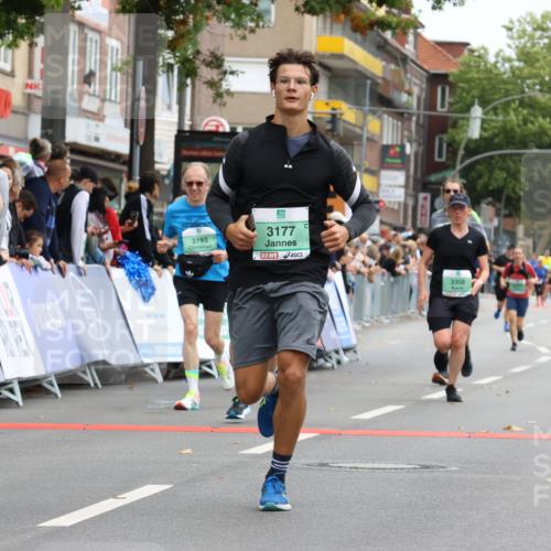 21.09.2025 - PSD Bank Halbmarathon Strokosch-Dieckow http://msf.ph/oto/8945334 21.09.2025 12:04:46 Ziel 1699, 1760, 2507, 2774, 2879, 2921, 3005, 3116, 3177, 3193, 3358, 3976 meine-sportfotos.de