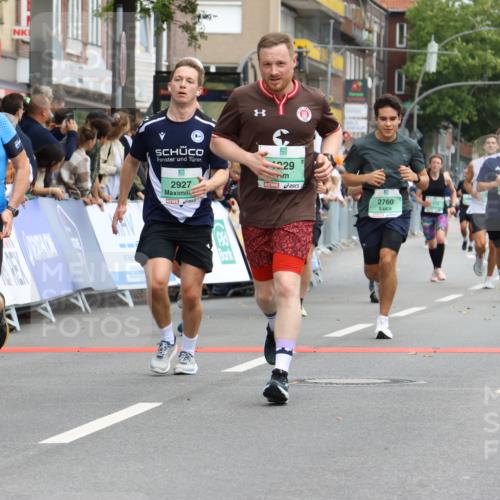 21.09.2025 - PSD Bank Halbmarathon Strokosch-Dieckow http://msf.ph/oto/8945348 21.09.2025 11:56:43 Ziel 1190, 1229, 1365, 2189, 2361, 2411, 2526, 2555, 2591, 2676, 2717, 2719, 2760, 2912, 2927, 3939, 4056 meine-sportfotos.de