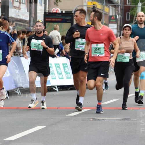 21.09.2025 - PSD Bank Halbmarathon Strokosch-Dieckow http://msf.ph/oto/8945387 21.09.2025 11:56:59 Ziel 1035, 1393, 1453, 1703, 1959, 2197, 2242, 2566, 2659, 3209, 3939, 3988 meine-sportfotos.de