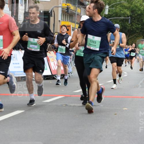 21.09.2025 - PSD Bank Halbmarathon Strokosch-Dieckow http://msf.ph/oto/8945396 21.09.2025 11:57:00 Ziel 1035, 1393, 1453, 1703, 1959, 2197, 2242, 2566, 2659, 3209, 3988 meine-sportfotos.de