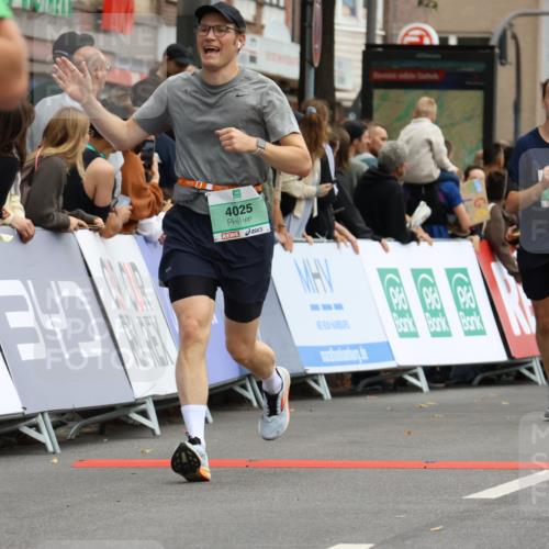 21.09.2025 - PSD Bank Halbmarathon Strokosch-Dieckow http://msf.ph/oto/8945426 21.09.2025 11:57:13 Ziel 1337, 1746, 2277, 2465, 2649, 3110, 4025, 4059 meine-sportfotos.de