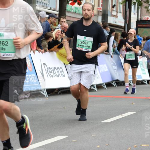 21.09.2025 - PSD Bank Halbmarathon Strokosch-Dieckow http://msf.ph/oto/8945429 21.09.2025 12:05:24 Ziel 1043, 1218, 1219, 1253, 1255, 1299, 2097, 2440, 2618, 2670, 2890, 3038, 3074, 3262, 3970, 4021, 4045 meine-sportfotos.de