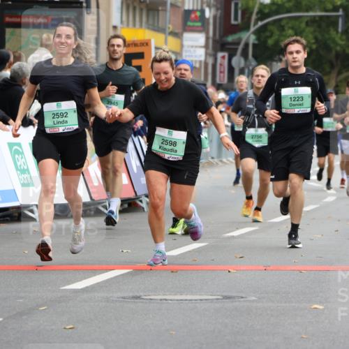 21.09.2025 - PSD Bank Halbmarathon Strokosch-Dieckow http://msf.ph/oto/8945471 21.09.2025 11:57:22 Ziel 1223, 2319, 2465, 2592, 2598, 2756, 3110, 3945, 4025, 4059, 4061 meine-sportfotos.de