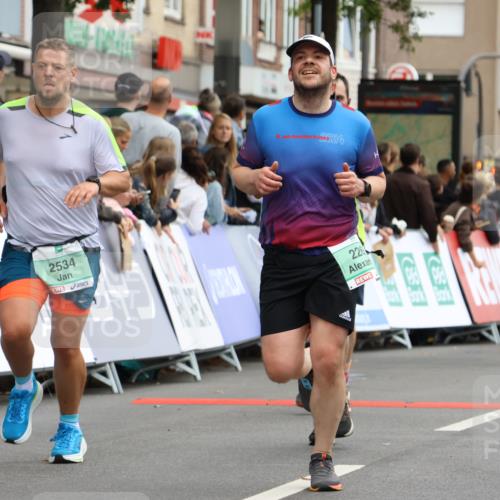 21.09.2025 - PSD Bank Halbmarathon Strokosch-Dieckow http://msf.ph/oto/8945492 21.09.2025 12:05:41 Ziel 1485, 1538, 2075, 2262, 2475, 2534, 2963, 3251, 4020, 4022 meine-sportfotos.de