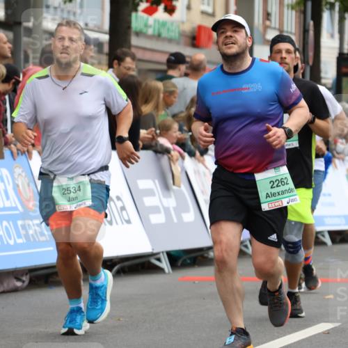 21.09.2025 - PSD Bank Halbmarathon Strokosch-Dieckow http://msf.ph/oto/8945501 21.09.2025 12:05:42 Ziel 1485, 1538, 2075, 2262, 2475, 2534, 2963, 3234, 3251, 4020, 4022 meine-sportfotos.de