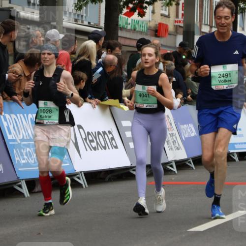 21.09.2025 - PSD Bank Halbmarathon Strokosch-Dieckow http://msf.ph/oto/8945524 21.09.2025 11:58:03 Ziel 1028, 1158, 1411, 1444, 1696, 2170, 2282, 2381, 2389, 2491, 2619, 2627, 2910, 3375, 3510, 4041 meine-sportfotos.de